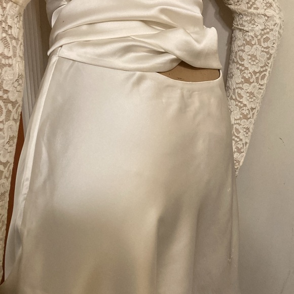 Zara Bride Dress - Picture 4 of 11
